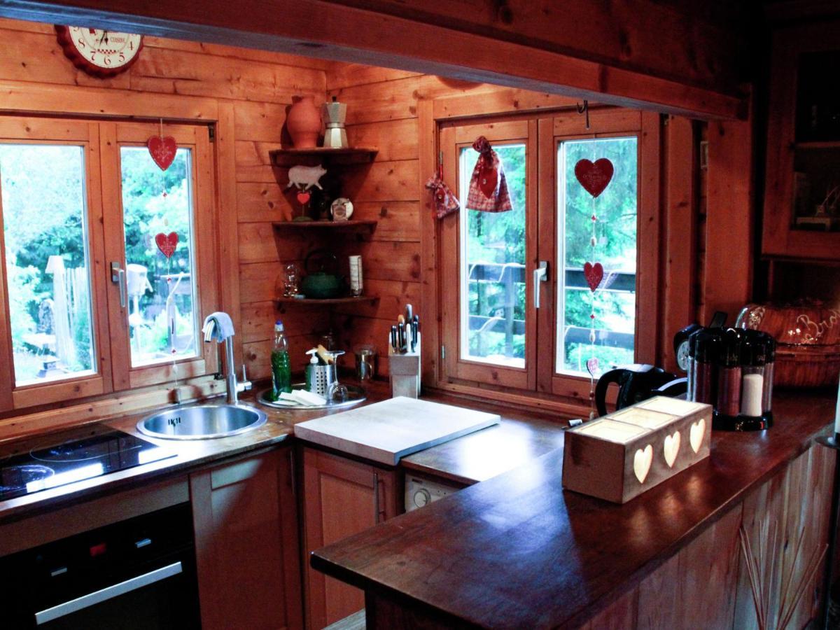 Cosy Chalet With Private Sauna In Bousseviller Ruang foto