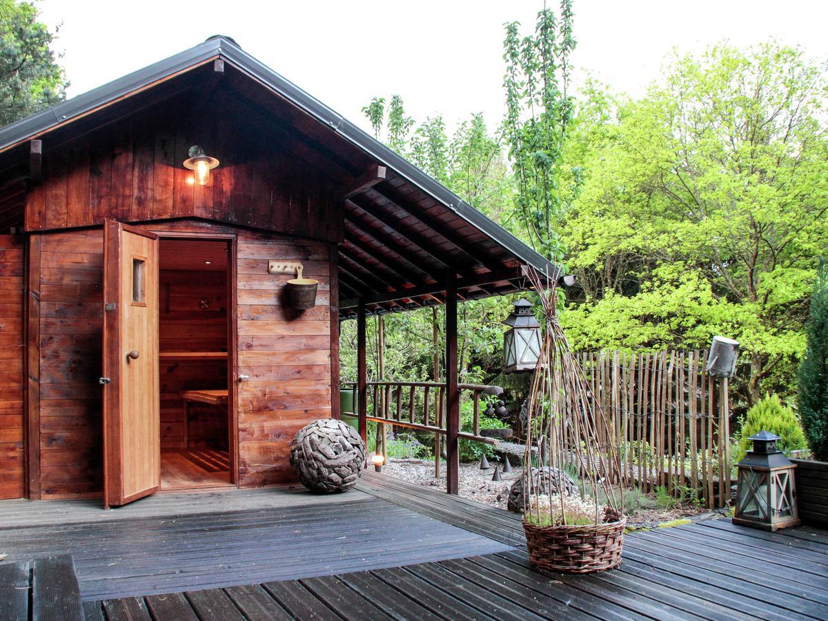 Cosy Chalet With Private Sauna In Bousseviller Bagian luar foto